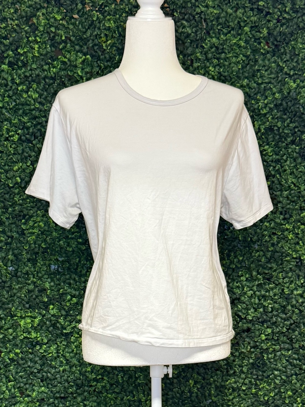 🤍 Athleta Crisp White Crewneck Tee – Size Large